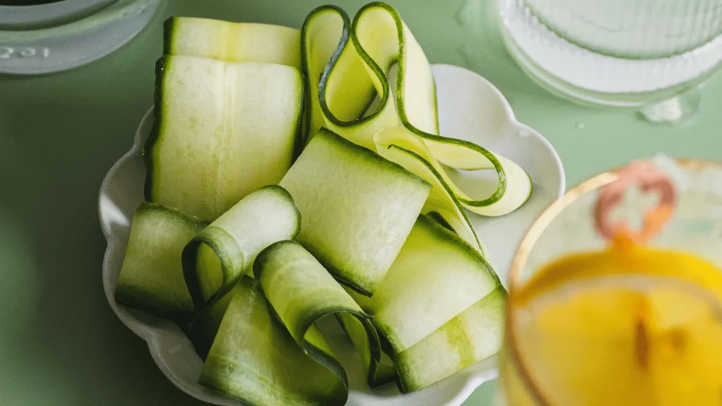 Cucumber lemon gin botanicals